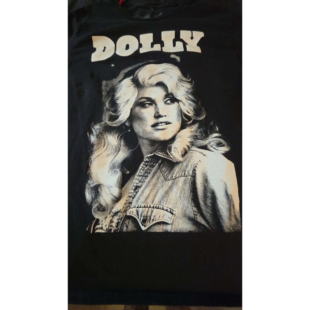 014 - Dolly Medium RIP Legend